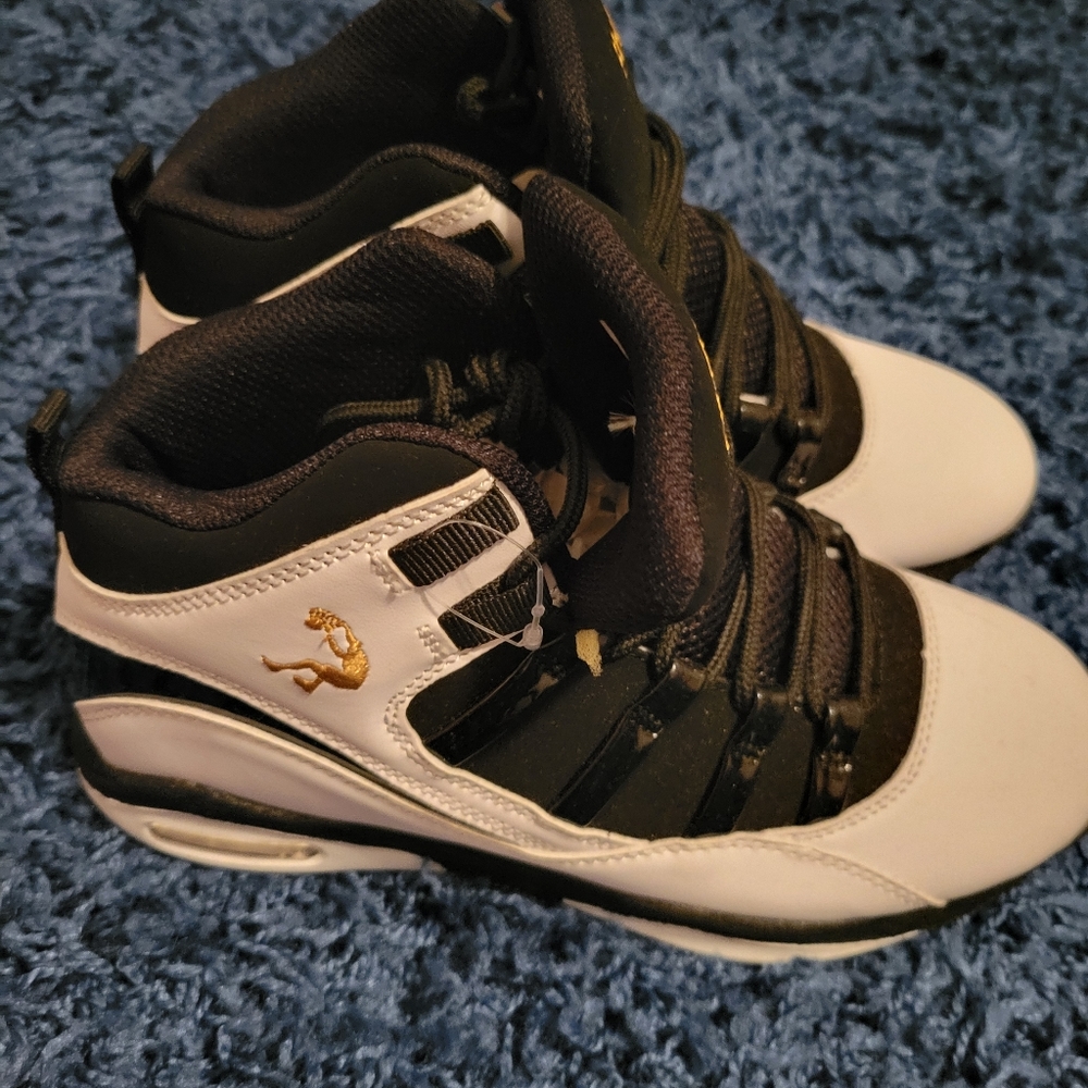 Boys shaq sneakers